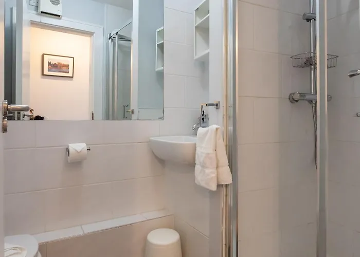 Temple Bar District Apartments *